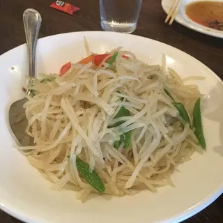 Shredded Potato Stir Fry with Green Pepper