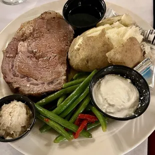 Prime Rib entree . . Not a fave.