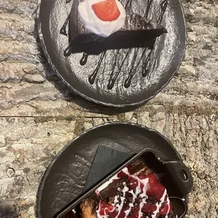 Flourless cake and bread pudding