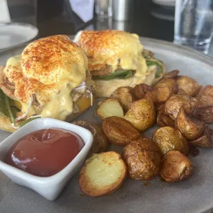 Pulled Pork Benedict