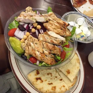 Lakeside salad with chicken