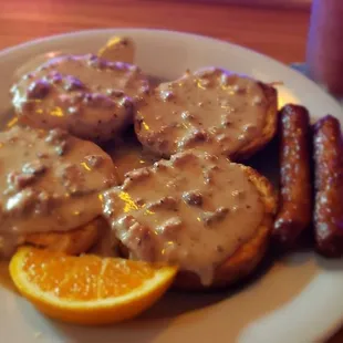 Could you be anymore skimpy on the sausage gravy