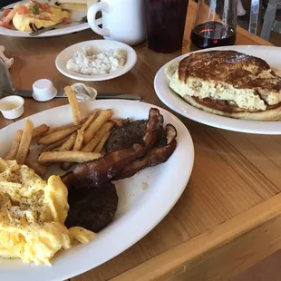 Great pancakes. Good prices and portions.