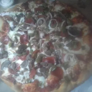 Hmm best pizza around!