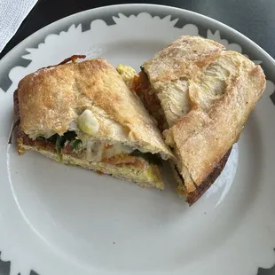 Pesto breakfast sandwich
