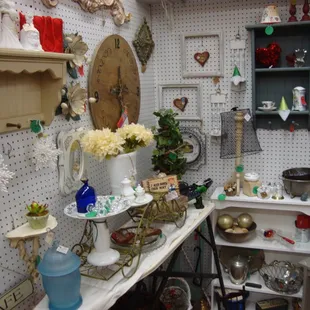 One of the vendor spaces - antiques?