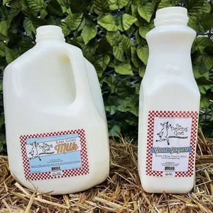 Now Carryin Raw Goat Milk from The Dancing Goat Farm.

#RawGoatMilk
#TheDancingoat
#LocalFarm
#TampaBayAreaLocalFarms