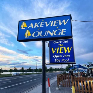 Lakeview Lounge