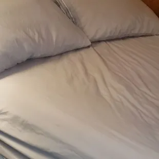 Another queen bed, cleaner than the other one, it too had crumbs...itc was the cleaner of the two