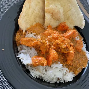 Indian Butter Chicken Curry to go and plated at home