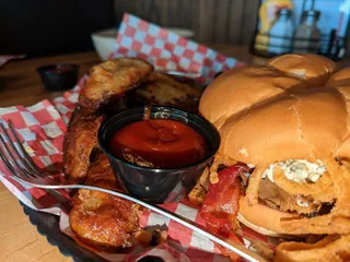 Newt’s - Apple Valley