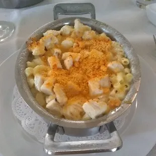 Mac and cheese with shrimp, bacon, and Japs. Would of been great but had chicken instead of shrimp.