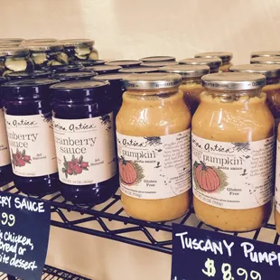 Our Pumpkin Tuscany Marinara goes perfectly with our garlic sausage:)