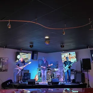 Midnight ramblers we&apos;re great! Classic Rock