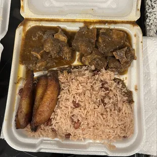 Oxtail with Rice and Peas