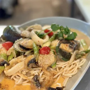 Pasta Carbonara w/Seafood