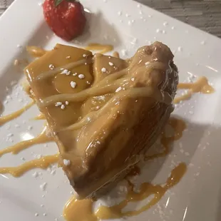 Apple caramel cheesecake
