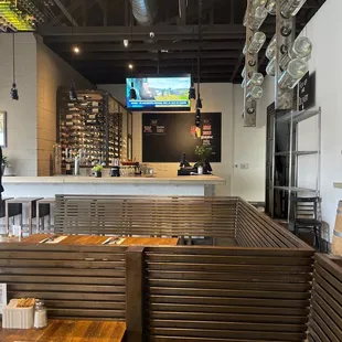 sushi and sashimi, interior