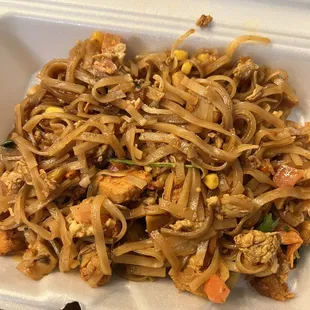 Mexi Pad Thai* w/ chicken