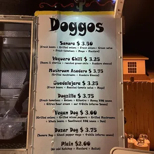 Cuatomizable bacon wrapped hot dog menu as of 7/27/2021