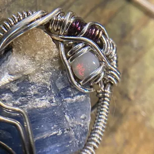 Blue kyanite With Opal