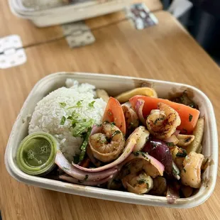lomo saltado with shrimp