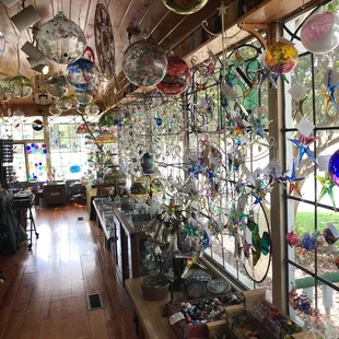 Lammers Glass Gifts & Antiques