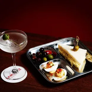 Canapé and Martinis