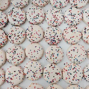 PARTY CAKE MACARONS