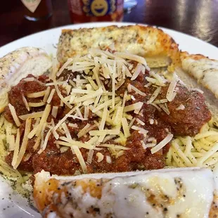 Spaghetti and meatballs