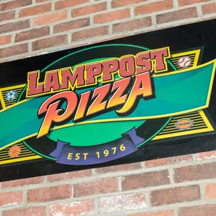 outside, pizza