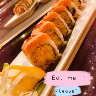 Torched salmon roll~oh~looks so good~