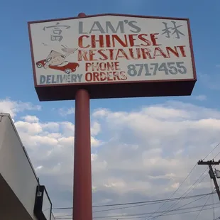 a sign for a chinese restaurant