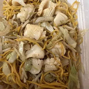 Seafood Low mein decent flavor