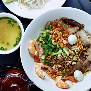 Mì Khô Lan Hương - Lan Hương Dry Noodles