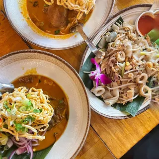 Khao Soi Chiang Mai Beef** (Noodle Curry)