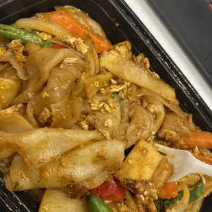 Pad Kee Mao (Spicy Noodle)