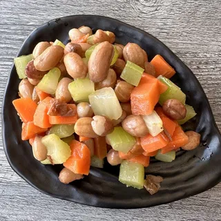 CELERY PEANUT