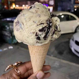 Banana Oreo on a sugar cone (small)