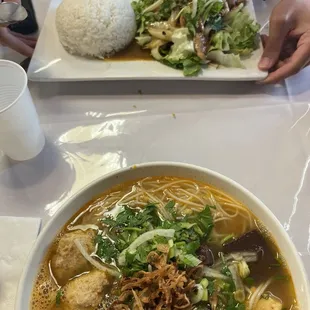Canh Bun Noodle Soup