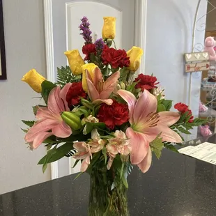 Mixed vase arrangement