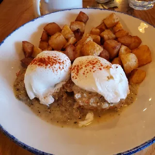 Midwestern Biscuits & Gravy