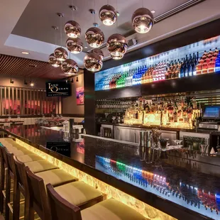 sushi and sashimi, interior