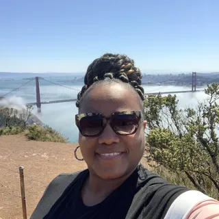 Elayna D.