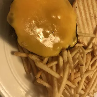 Filling burger