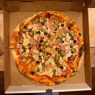 12&quot; with chicken, ham, jalapeños, and black olives