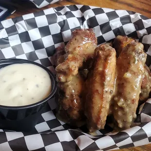 Garlic Parmesan Wings--totally didn&apos;t need the blue cheese dressing because the sauce is so good