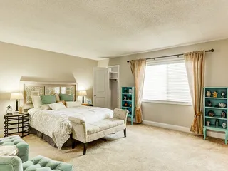 Somerset Lakes Apartments in Indianapolis