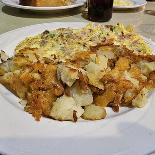 Farmers omelet with home fries