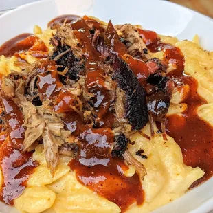 Mac &amp; Cheese with BBQ Pulled Pork | Instagram: @telephonesmoothie